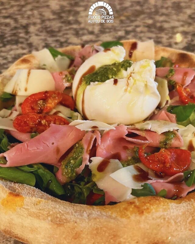 Fan de burrata ? Retrouvez une variété de pizzas à la burrata dans notre carte Fuoco Pizzas sur www.fuocopizzas.fr 😋

 #pizzatime #fuocopizzas #feudebois #grenoblerestaurant #restaurantpizza #pizzagrenoble #grenoblefoodie