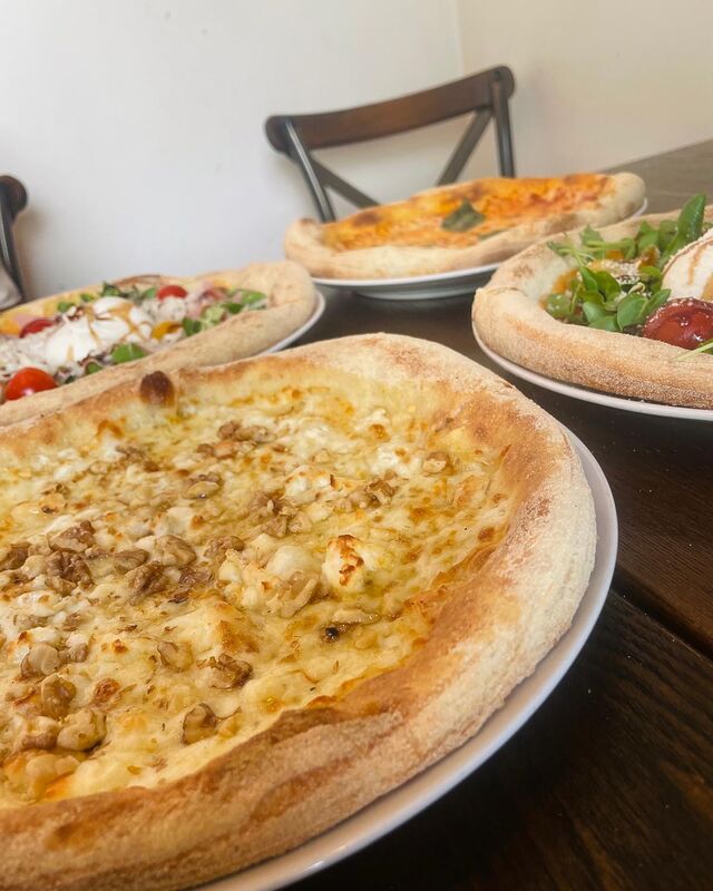 parfaite et une ambiance conviviale. Un vrai régal à savourer ! 🍕😋 

#pizzatime #fuocopizza #grenoblerestaurant #restaurantpizza #food